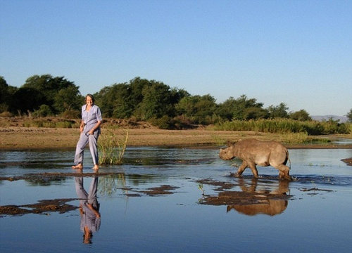 サイを飼う一家02