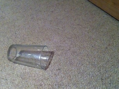 ガラスのコップ01