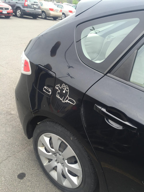 車に猫の落書き05