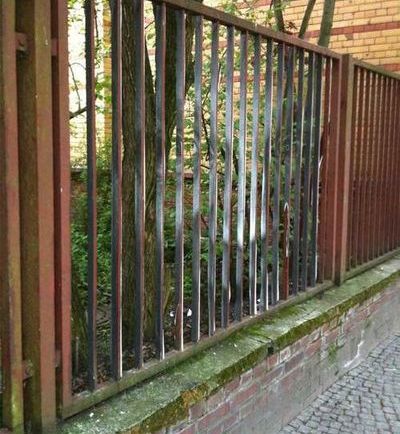 怖いフェンス01