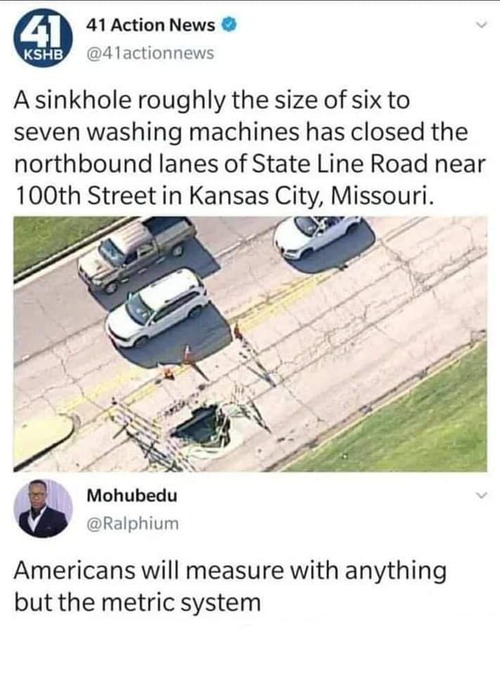 アメリカにできた陥没穴01