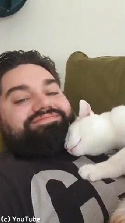 ���äƤ�������ͤ����ȤǴŤ���˥��02