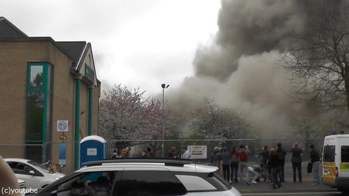 ビル取り壊しの撮影がうまくいかないとき08