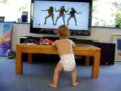 オムツの赤ちゃんがビヨンセに対抗してセクシーダンス