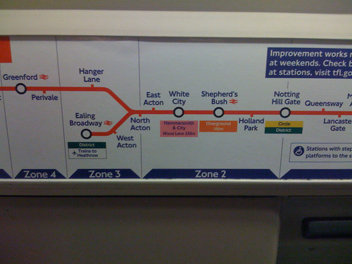 ロンドン地下鉄ゲリラステッカー12