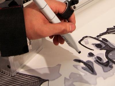 絵が下手でも自画像を描かせてくれるマシーン00
