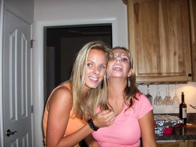 テープで変顔12