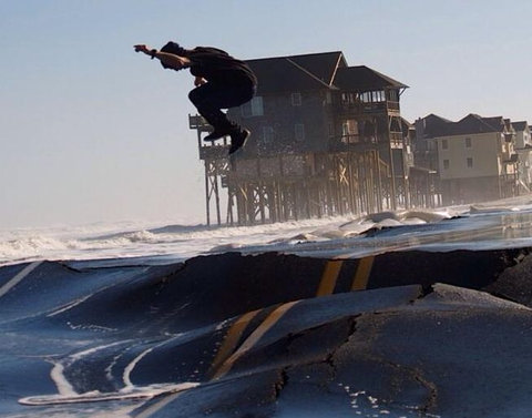 ハリケーン後のスケートボード04