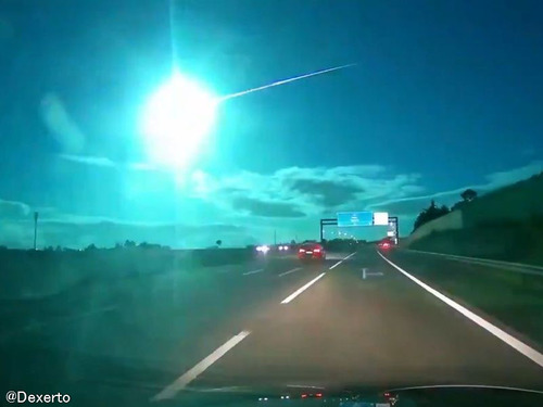 ポルトガルに流れ星…まぶしいほどの"青い閃光"が夜空を照らす
