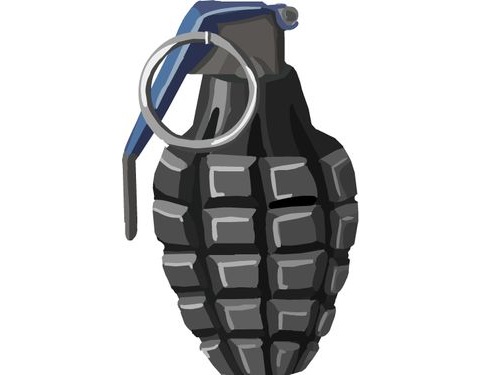 学校に手榴弾00