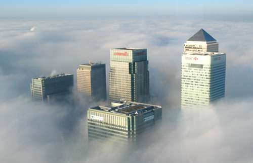 雲に覆われた都市09