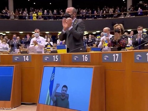欧州議会でウクライナ大統領がオンライン演説
