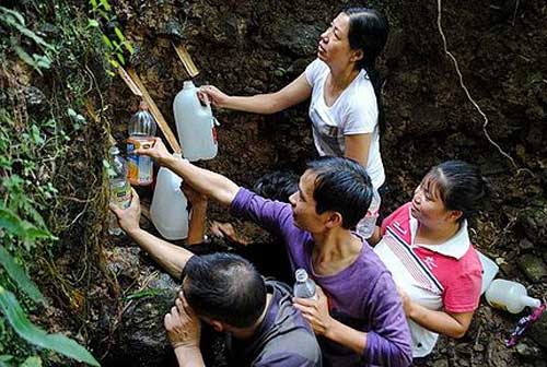 神の水で下痢に01
