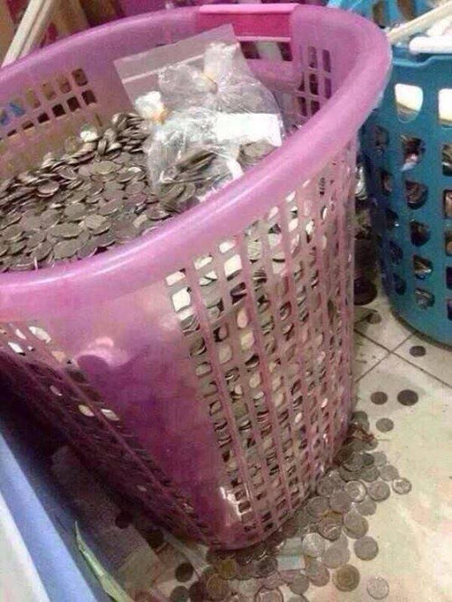 硬貨がたまった01