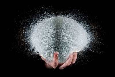 水風船の破裂する瞬間07