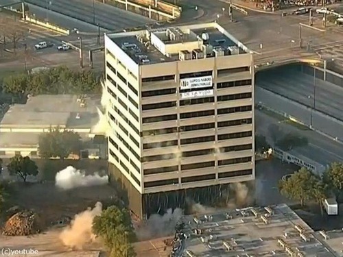 ダラスの斜塔01