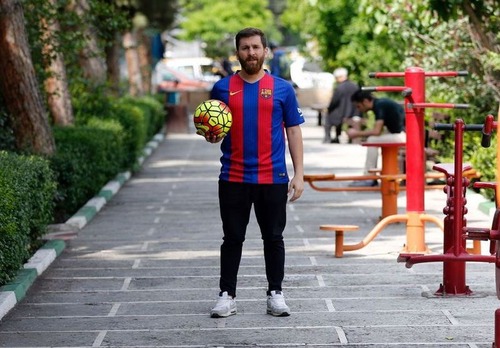 メッシそっくりのイラン人が逮捕02