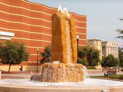 28.funny sculpture(変わった噴水)