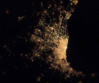 宇宙ステーションから見た世界の大都市の夜景08
