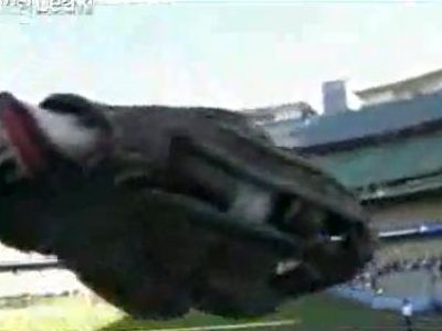 ホームランボールをキャッチ