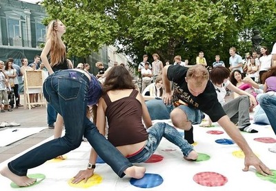 ツイスターゲーム03