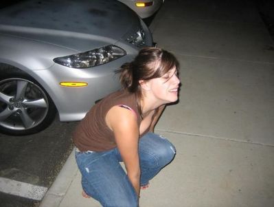 足の指をぶつけた女性たち06