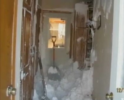 雪が家の中まで02