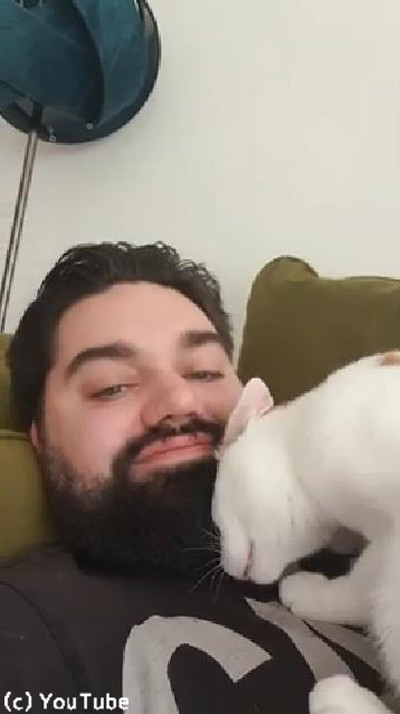 ���äƤ�������ͤ����ȤǴŤ���˥��01