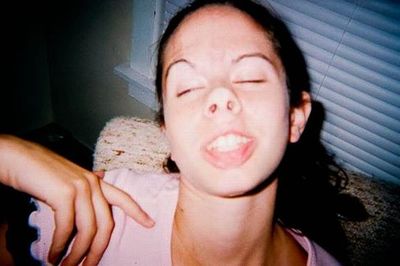 テープで変顔01