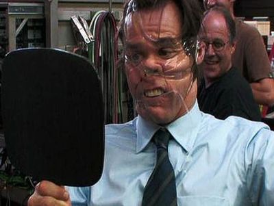 テープで変顔09