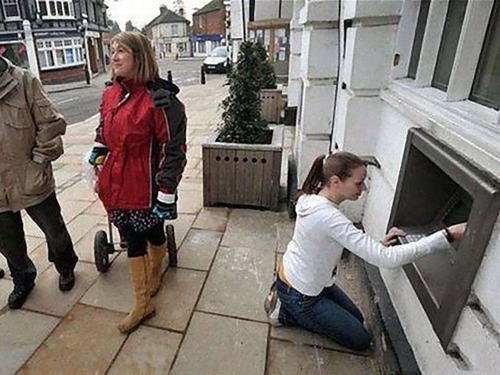 ������ATM09