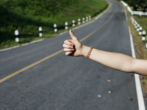 脱獄犯がヒッチハイクしたら警官だった00