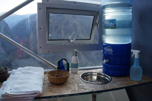 ロッククライマー用ホテル08