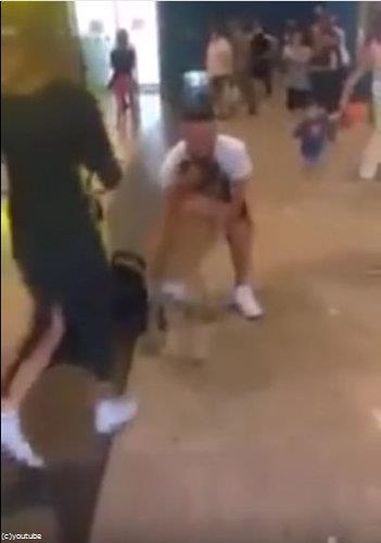 飼い主と3年ぶりに再会した犬02