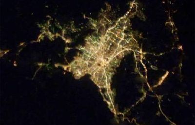 宇宙ステーションから見た世界の大都市の夜景11