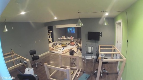 娘と妻が外出中に夫が家をリフォーム14