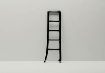 月に届きそうなハシゴ01
