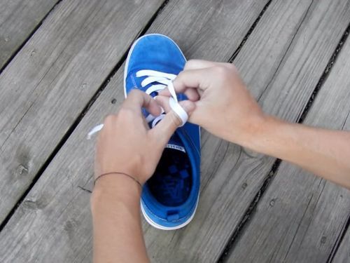 靴ひもの高速結び07