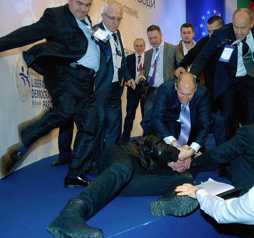 ブルガリアの議員が暗殺未遂03