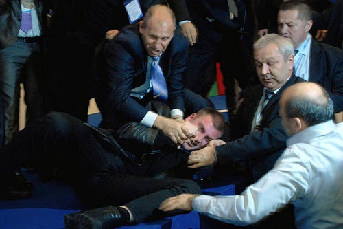 ブルガリアの議員が暗殺未遂05