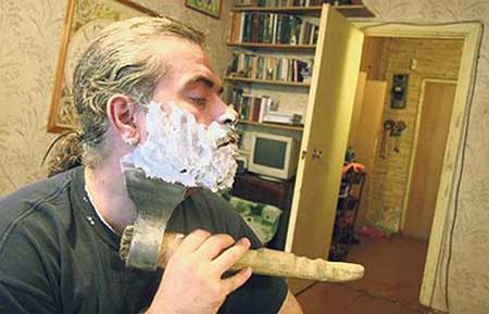 カミソリの代わりにスコップ01