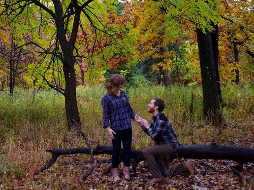 森の中で自動撮影にしてプロポーズ03