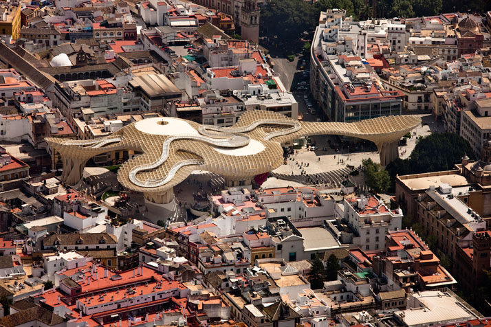 世界最大の木造建築物がついに完成 メトロポール パラソル スペイン セビリア らばq 世界最大の木造建築物がついに完成 メトロポール パラソル スペイン セビリア らばq