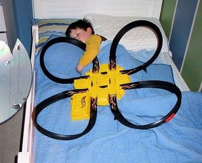 プレゼントを喜ぶ子供01