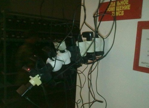 ロシア軍人のスマホ充電03