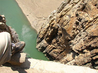 やばすぎるスペインの断崖絶壁「Caminito del Rey」02