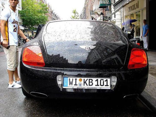 サッカーのスーパースターたちの車14