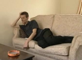 テレビ番組で大笑いしていたら通報01