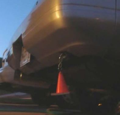 こんなものまで 車の後ろにひっそりとぶら下がったマスコットやアクセサリの写真24枚 らばq こんなものまで 車の後ろにひっそりとぶら下がったマスコットやアクセサリの写真24枚 らばq