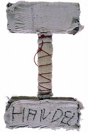 刑務所でこっそりつくられたデバイス04